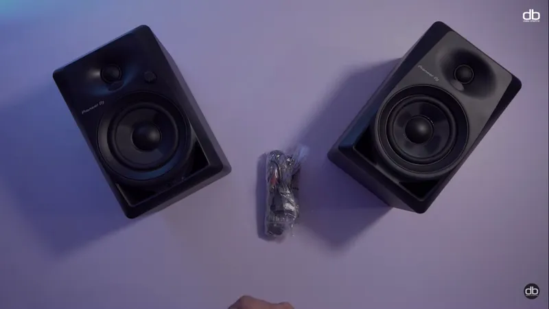 Unboxing Pioneer DJ Studio Monitor Speakers