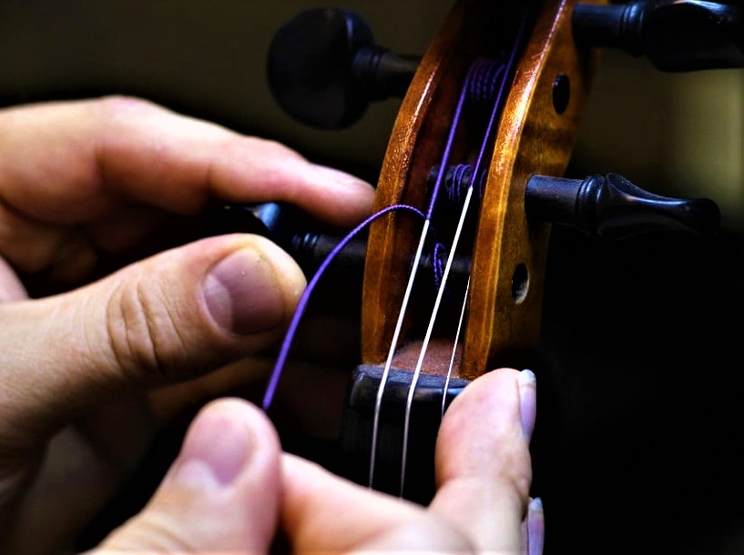 Loosen and Remove Old Strings