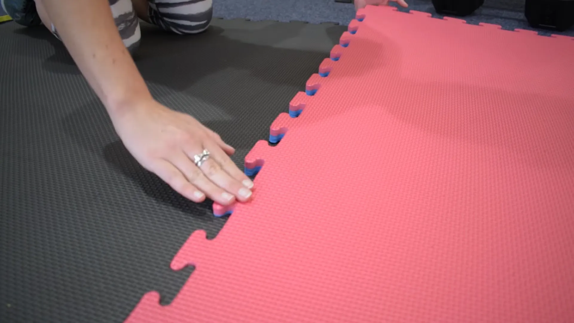 Interlocking Mats to Soundproof Floors